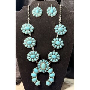 NEW SW STYLE SILVERTONE SQUASH BLOSSOM NECKLACE & EARRING SET (2747)